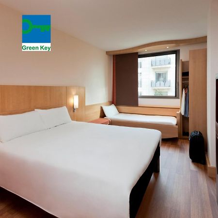 Ibis Lleida Hotel ภายนอก รูปภาพ