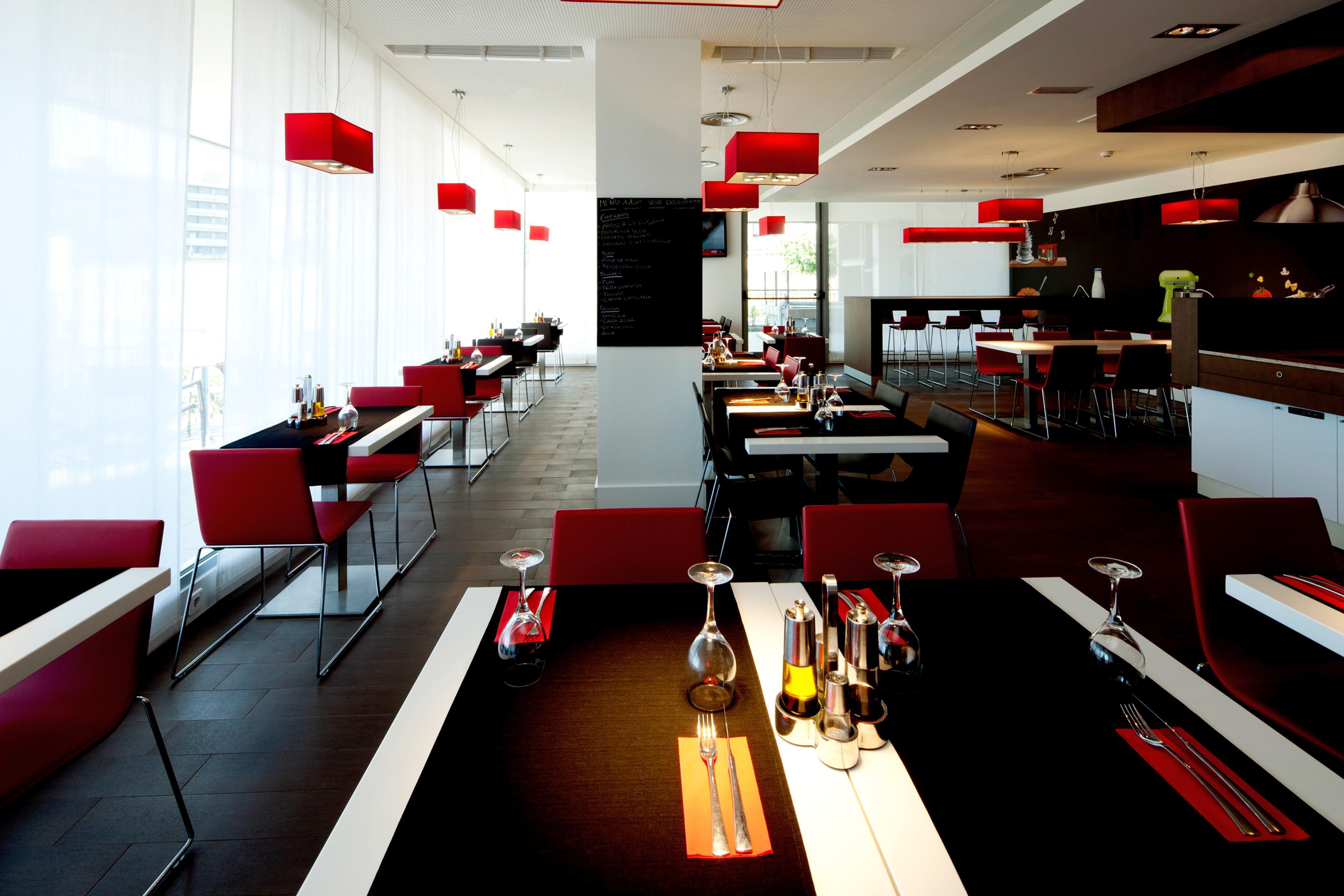 Ibis Lleida Hotel ภายนอก รูปภาพ