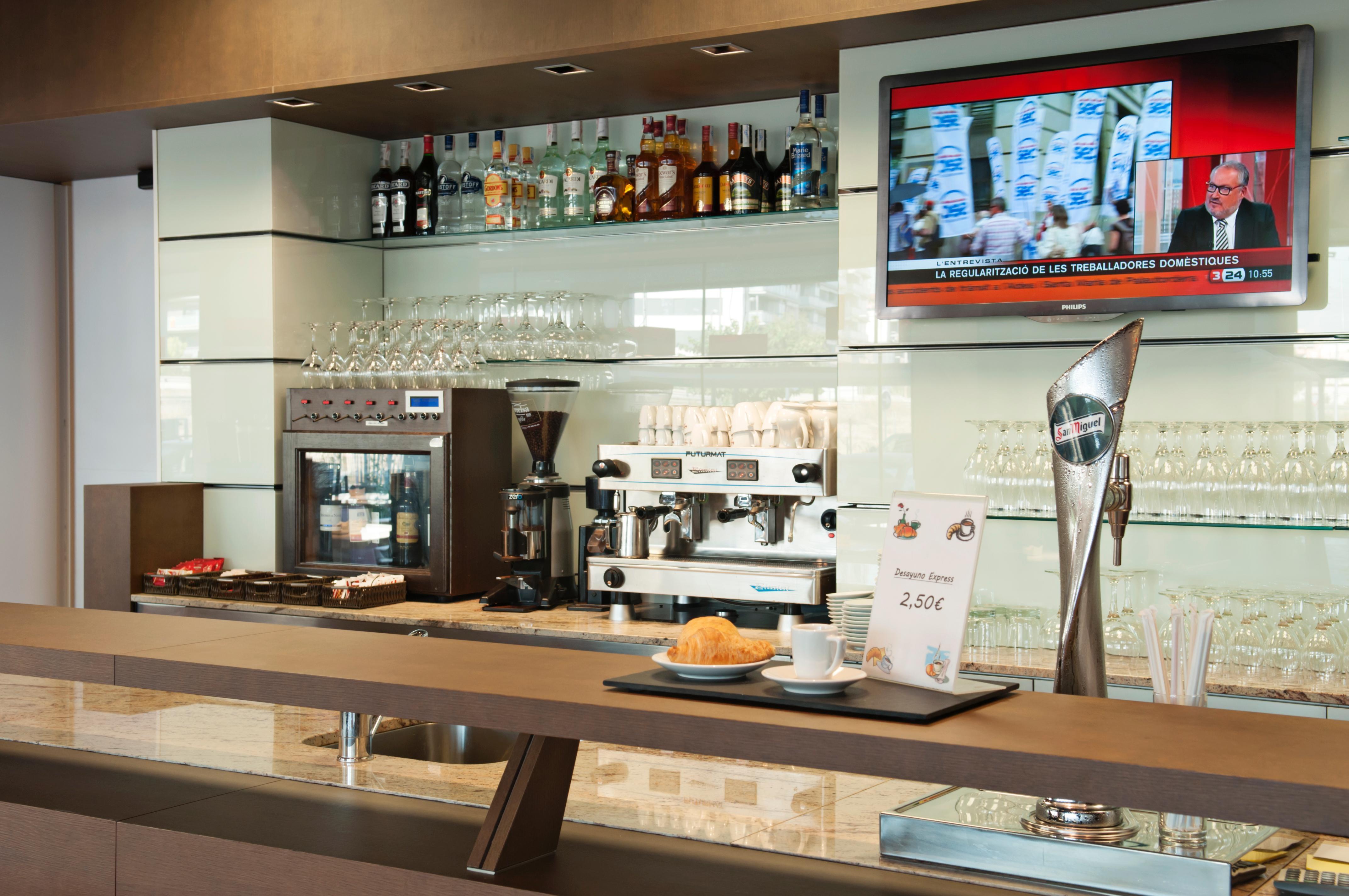 Ibis Lleida Hotel ภายนอก รูปภาพ