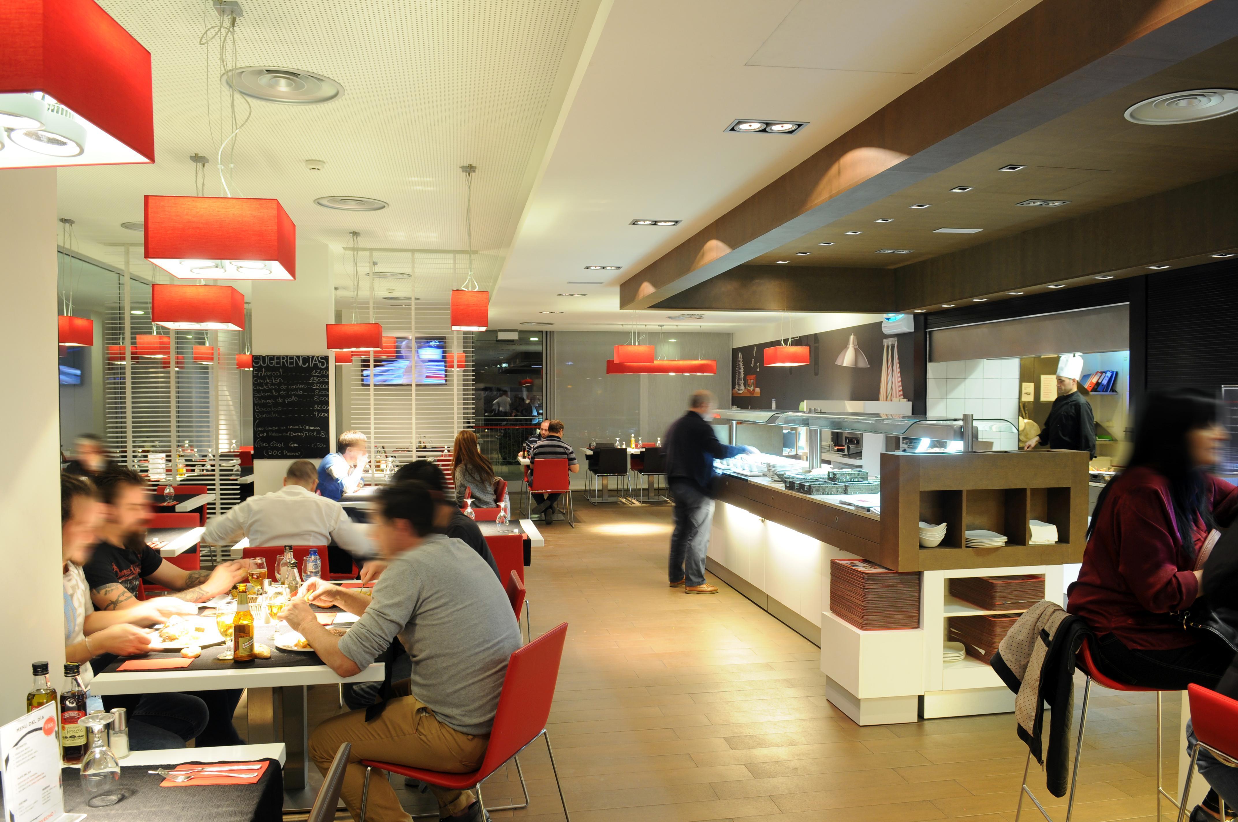 Ibis Lleida Hotel ภายนอก รูปภาพ