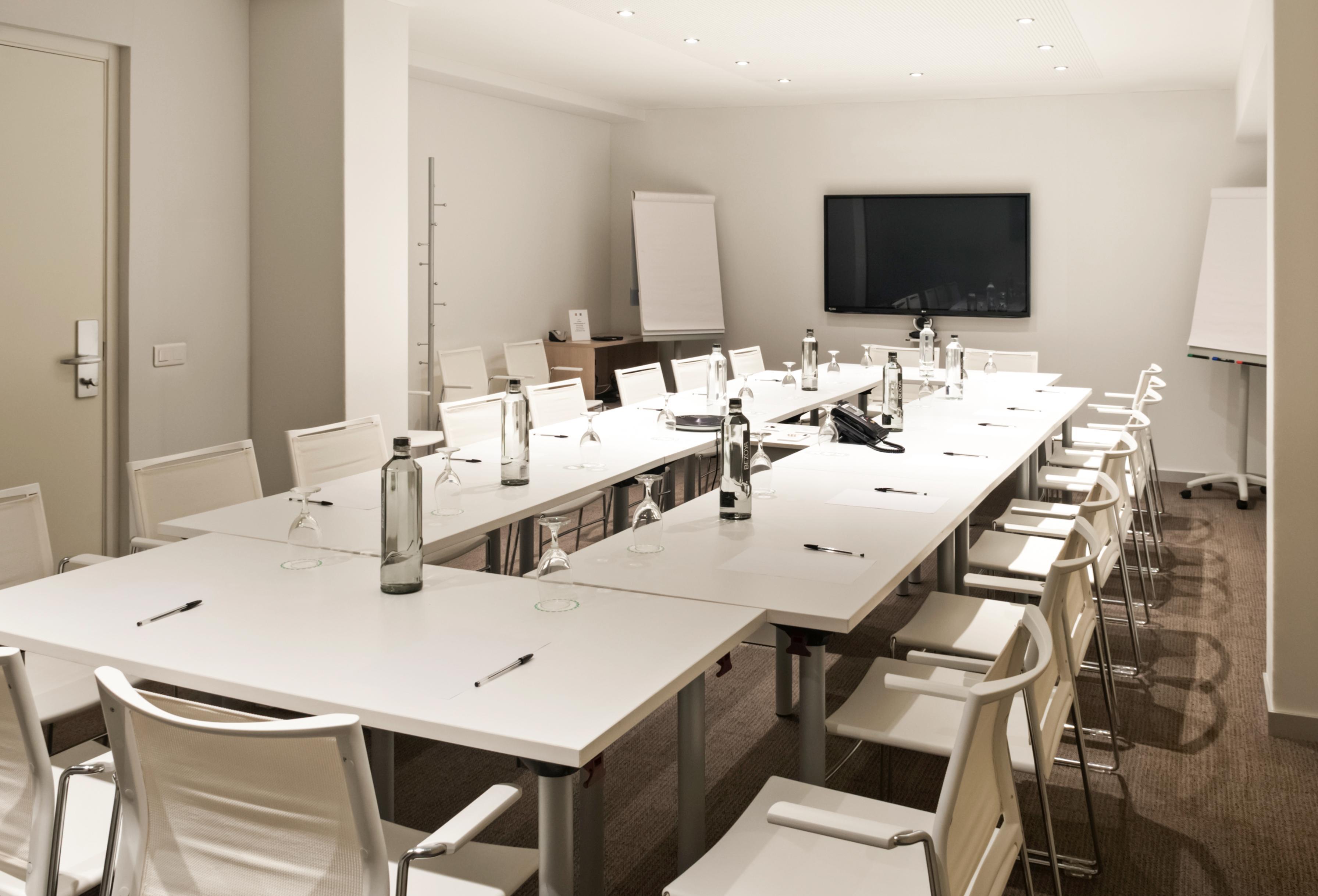 Ibis Lleida Hotel ภายนอก รูปภาพ