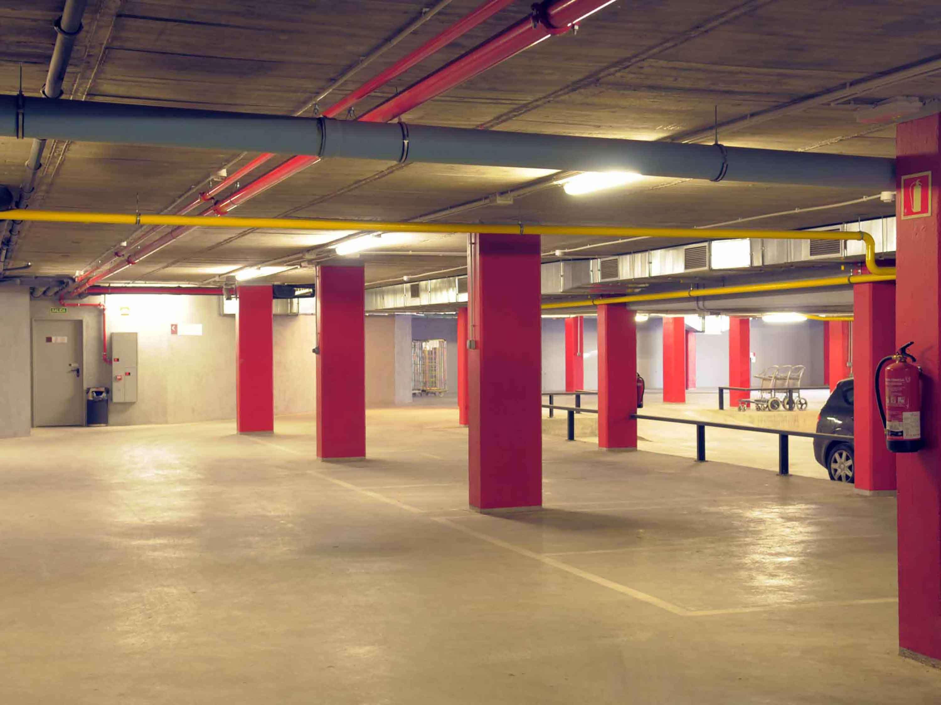 Ibis Lleida Hotel ภายนอก รูปภาพ