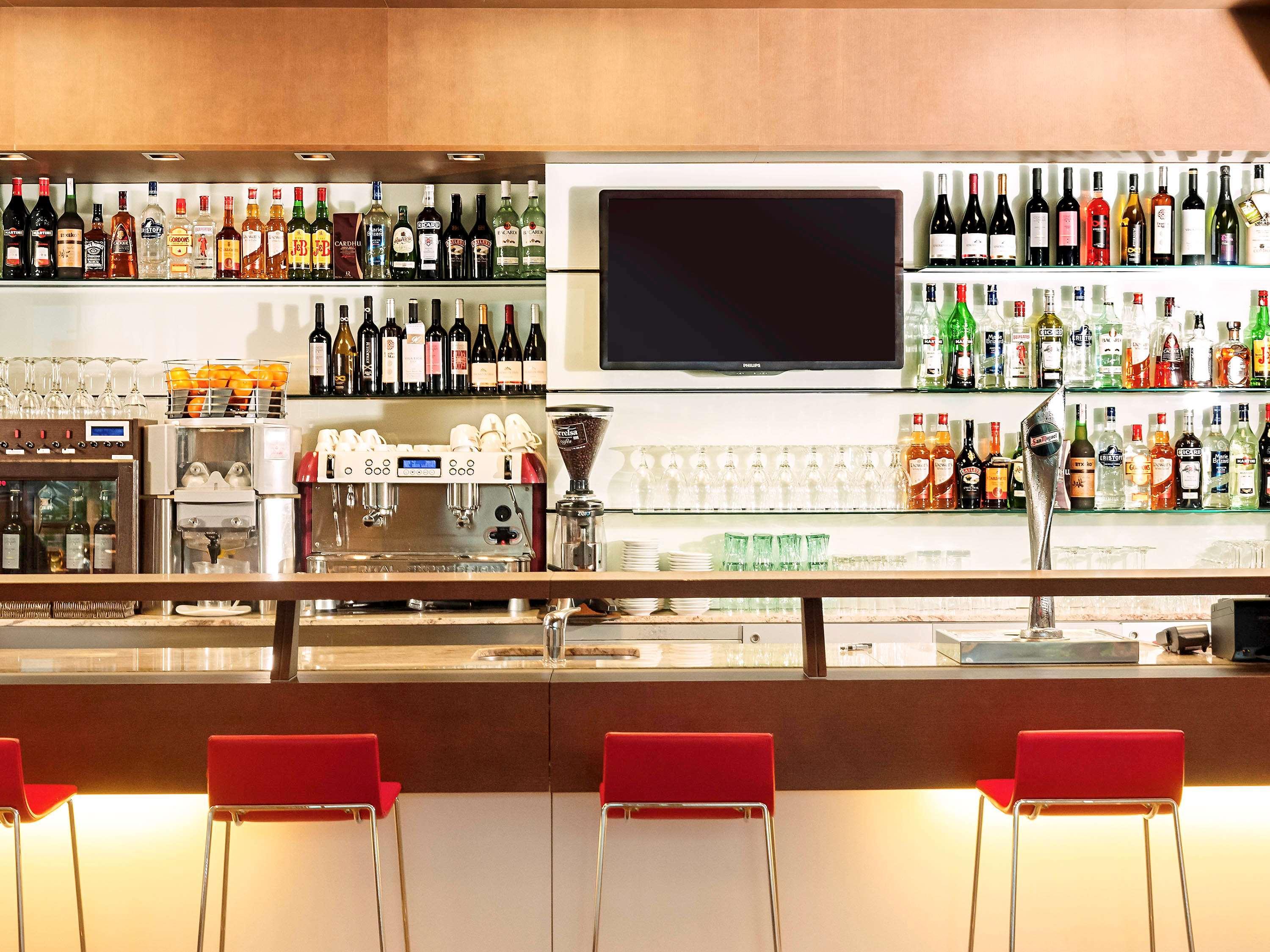 Ibis Lleida Hotel ภายนอก รูปภาพ