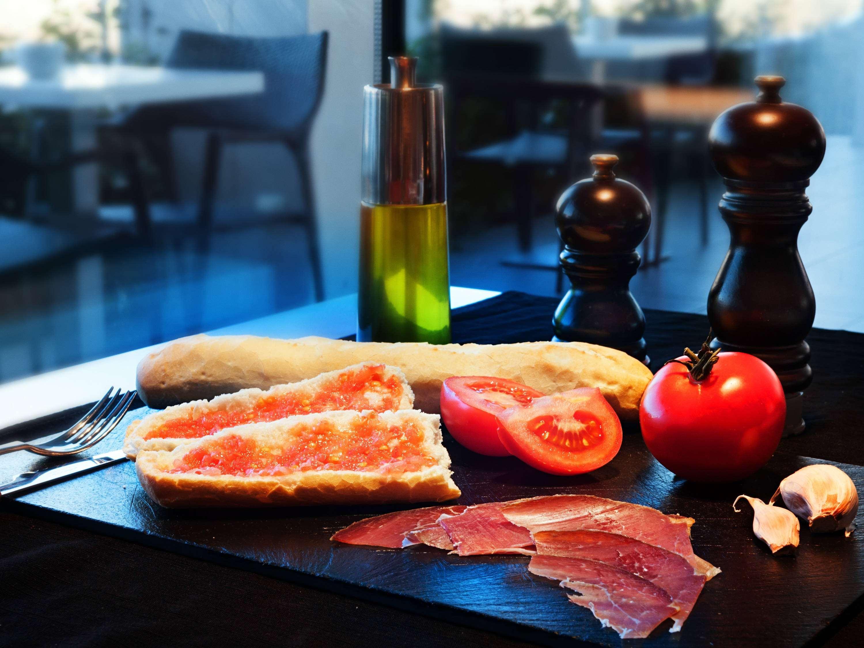 Ibis Lleida Hotel ภายนอก รูปภาพ