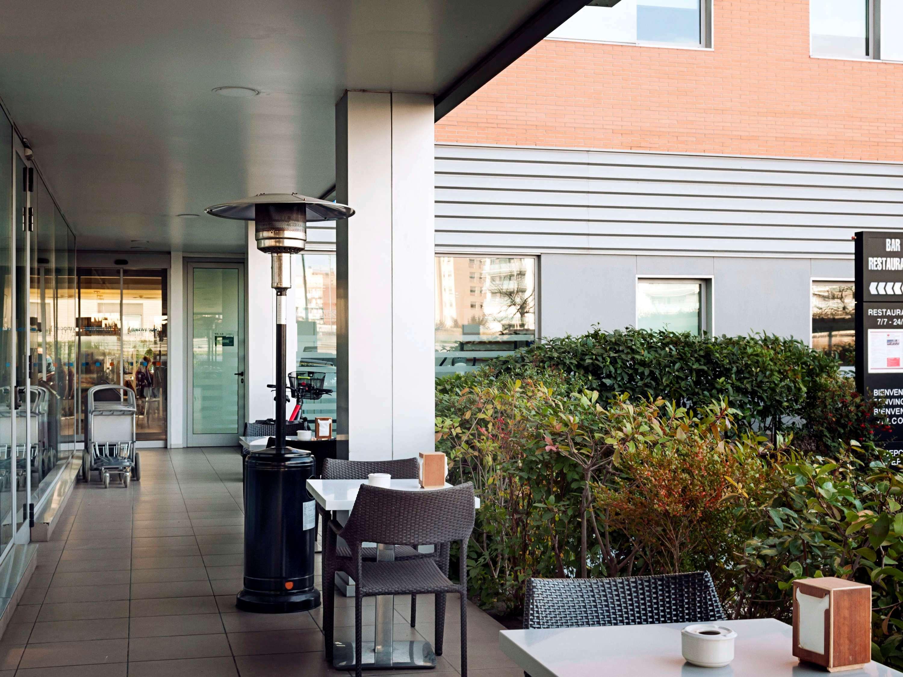 Ibis Lleida Hotel ภายนอก รูปภาพ