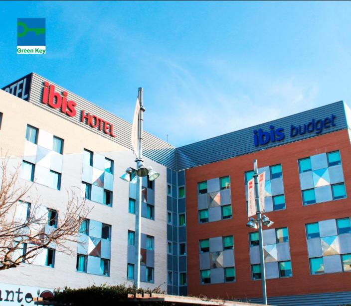 Ibis Lleida Hotel ภายนอก รูปภาพ