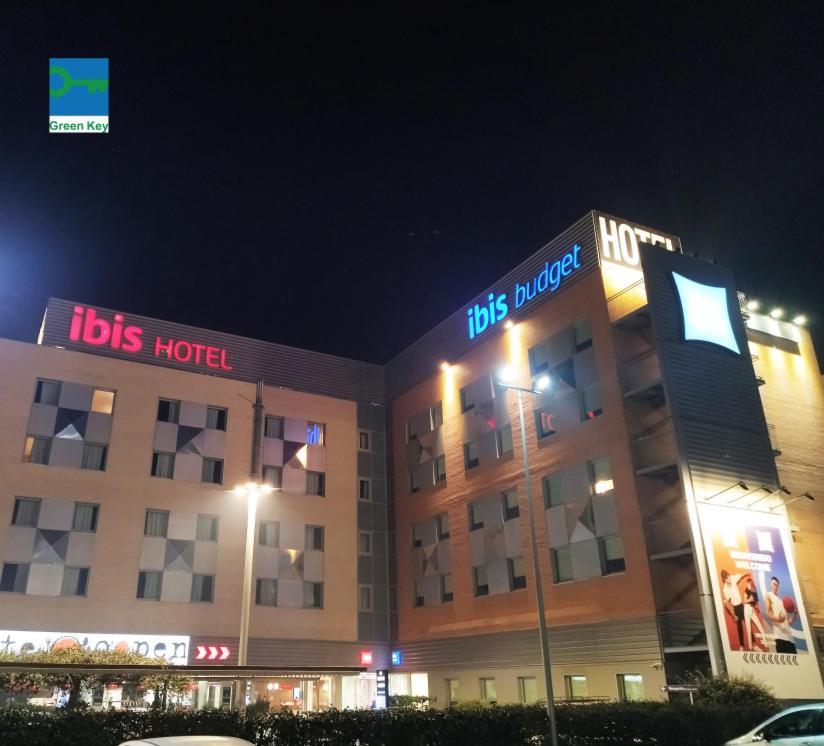 Ibis Lleida Hotel ภายนอก รูปภาพ